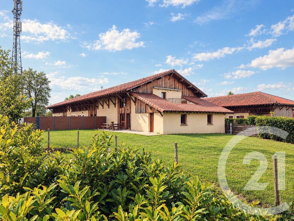 vente Maison - 15 + pièce(s) - 5100 m² Domsure (01270)