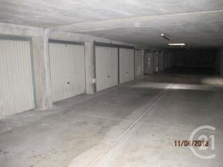  Parking / Garage à louer 20 m²