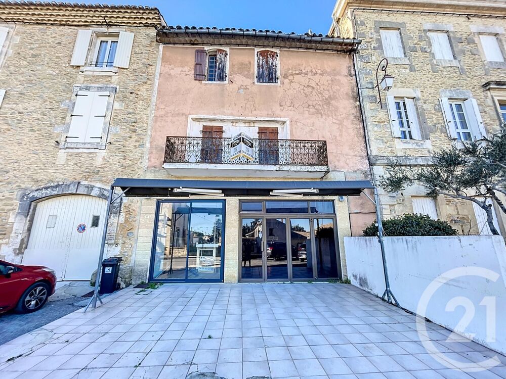 Ensemble immobilier à réhabiliter à Connaux Opportunité....