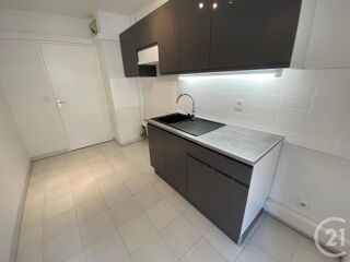  Appartement à louer 3 pièces 69 m²