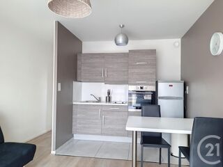  Appartement à louer 2 pièces 33 m²