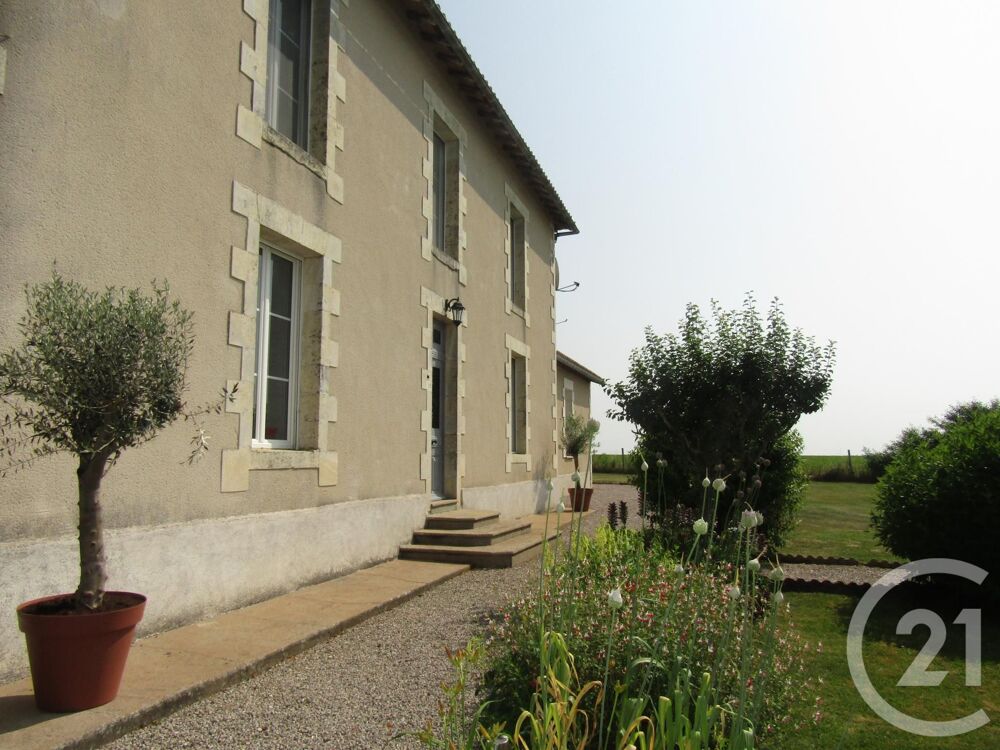 L'agence Century 21 de Chef-Boutonne vous présente cette....