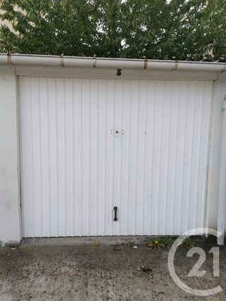 Parking / Garage à louer 11 m²
