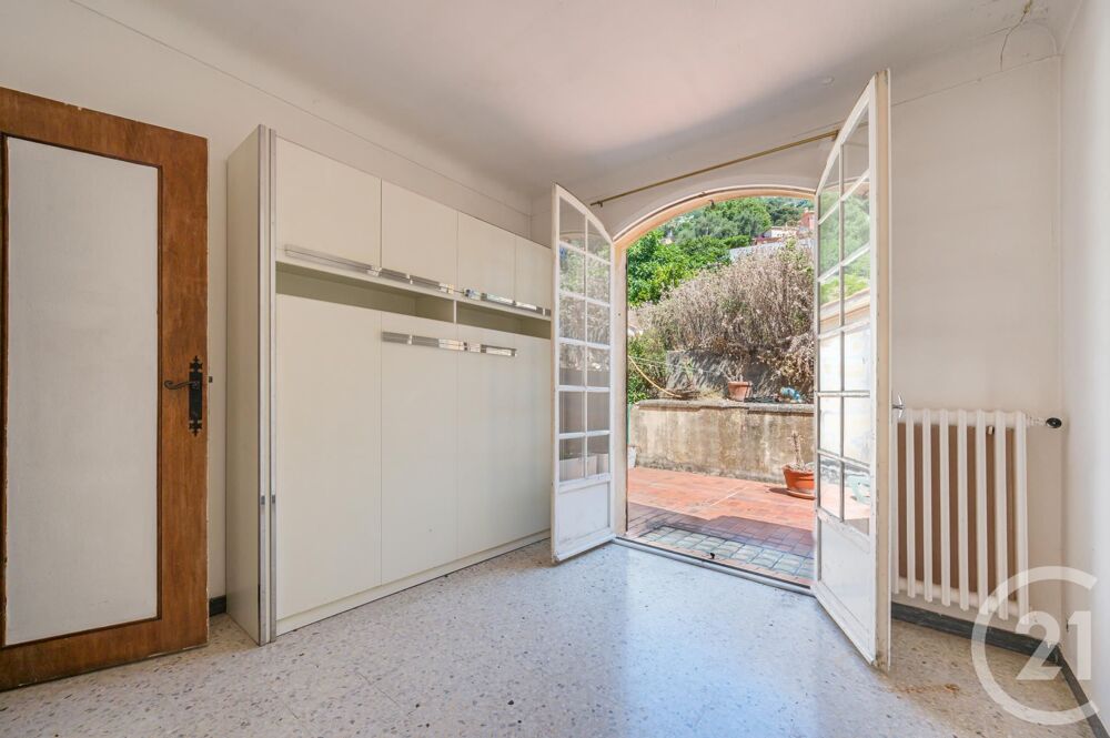 � vendre  Maison �ze (06360)