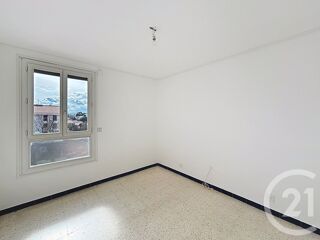  Appartement � louer 3 pi�ces 89 m�