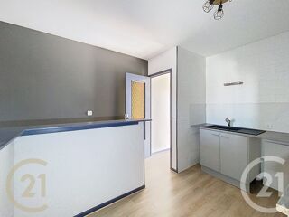  Appartement à louer 3 pièces 55 m²