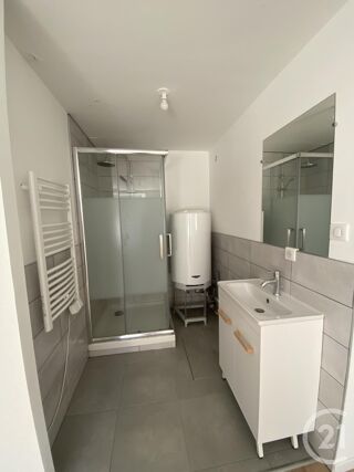  Appartement à louer 2 pièces 40 m²