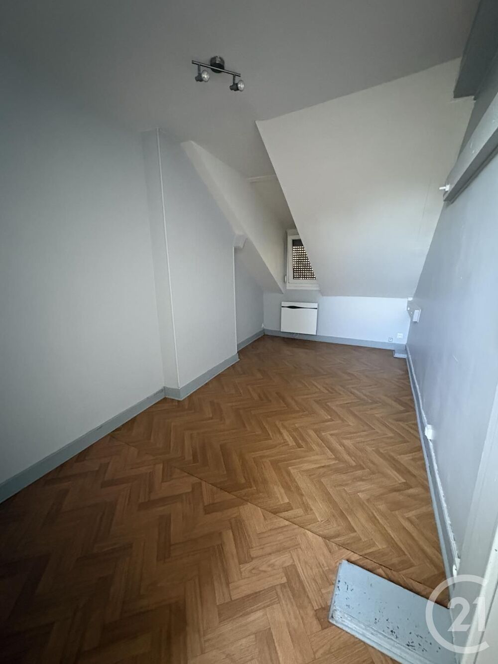 location Appartement - 2 pièce(s) - 33 m² Montdidier (80500)