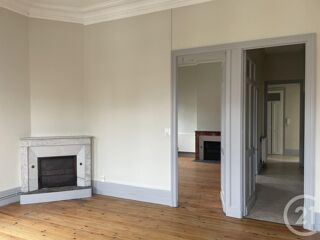  Appartement à louer 4 pièces 96 m²
