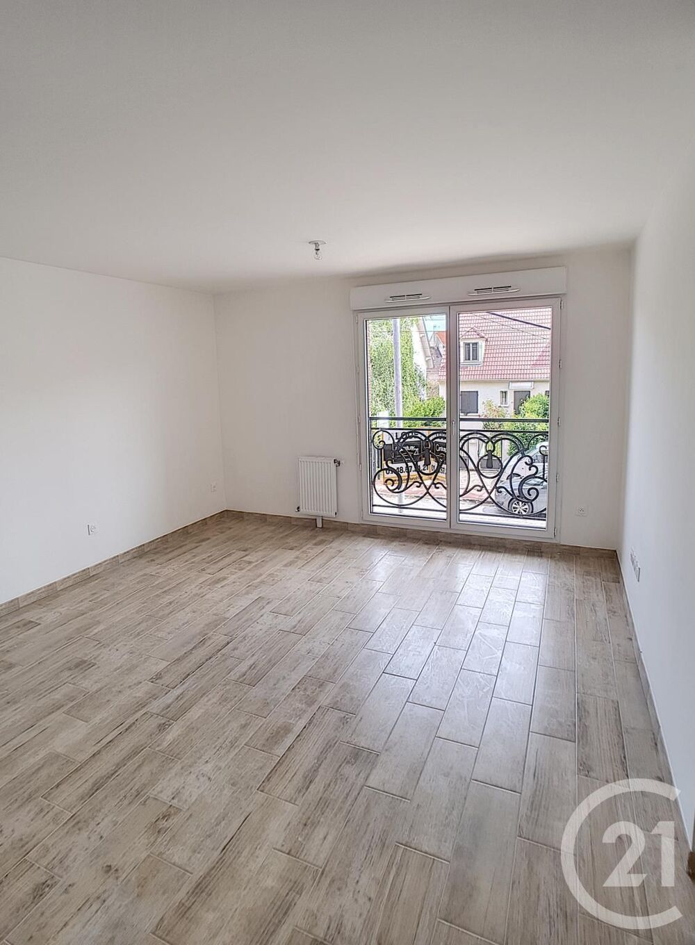 location Appartement - 3 pièce(s) - 54 m² Le Blanc-Mesnil (93150)