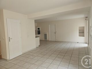  Maison à louer 5 pièces 106 m²