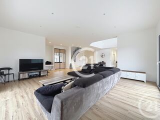  Maison à vendre 6 pièces 196 m²