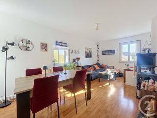  Appartement à louer 4 pièces 70 m²