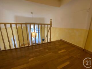  Appartement à louer 1 pièce 32 m²