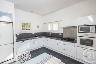  Maison à vendre 8 pièces 239 m²