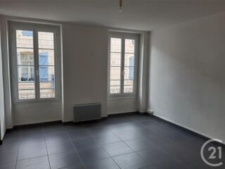  Appartement à louer 4 pièces 90 m²