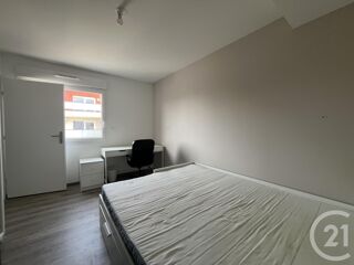  Appartement à louer 2 pièces 33 m²