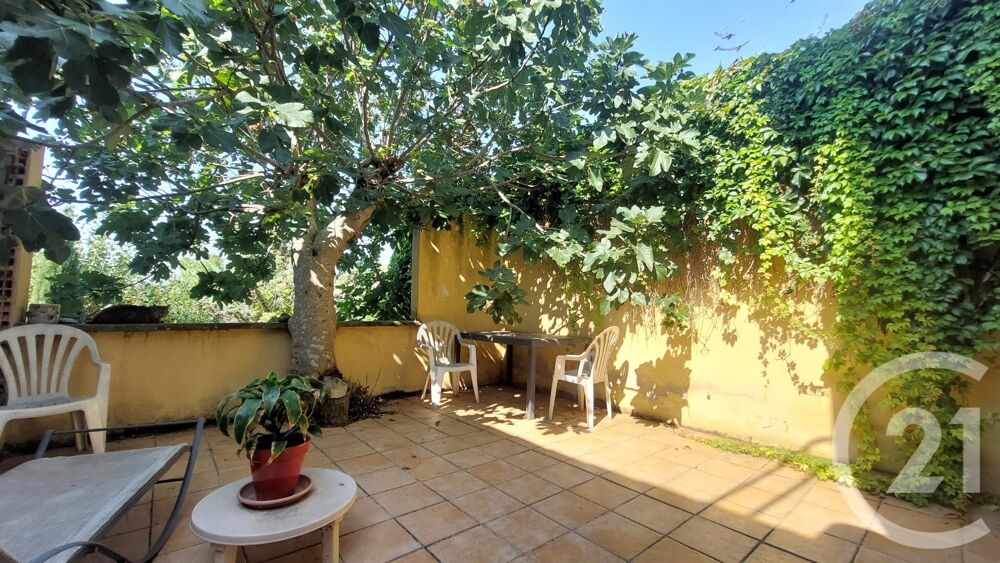 Découvrez cette charmante maison de village entièrement ....