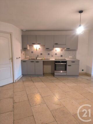  Appartement � louer 3 pi�ces 77 m�