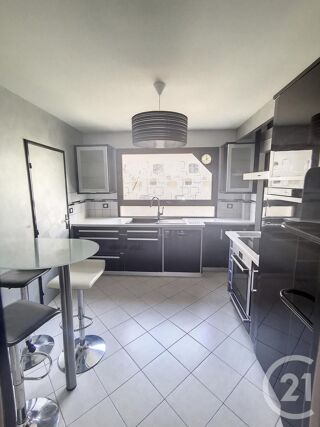 location Appartement - 3 pièce(s) - 71 m² Le Blanc-Mesnil (93150)