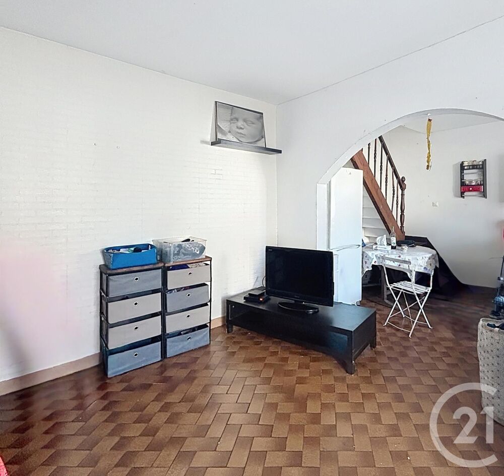 EN EXCLUSIVITE : Située en plein c½ur de Montpon-Ménesté....