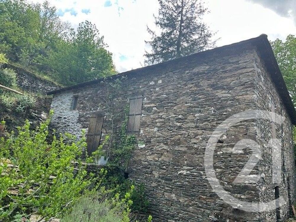 Situé dans un hameau sur les hauteurs, bénéficiant d'une....