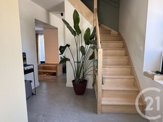  Appartement à louer 4 pièces 74 m²