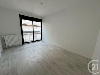 Appartement à louer 3 pièces 87 m²