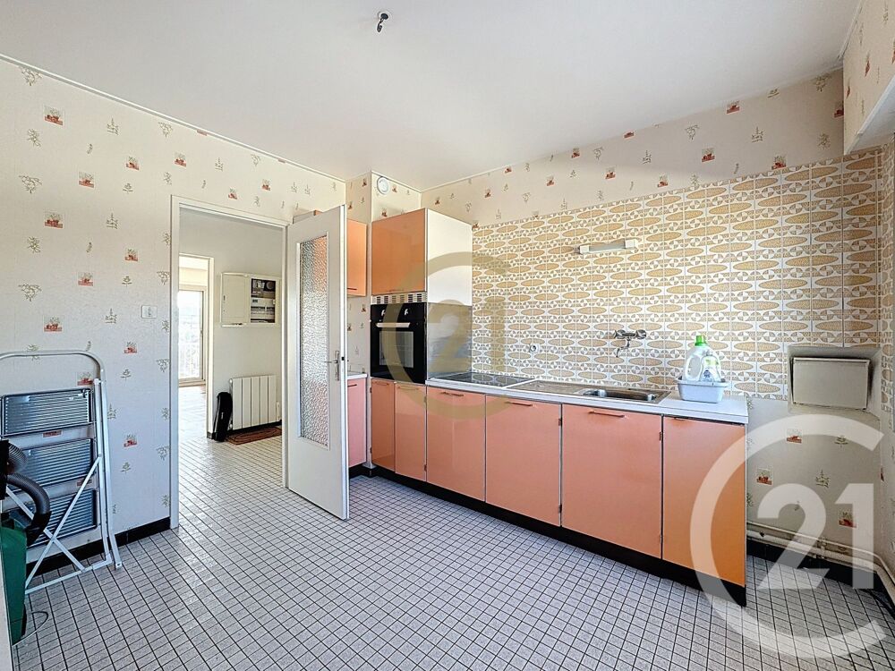 vente Appartement - 4 pièce(s) - 87 m² Lure (70200)