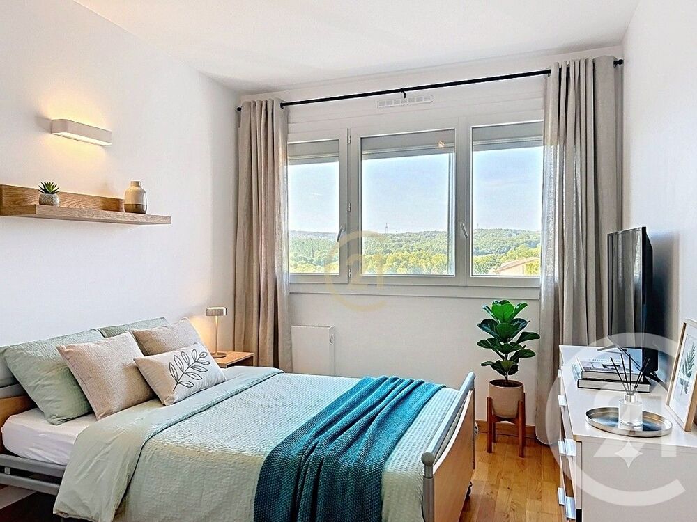 vente Appartement - 3 pièce(s) - 78 m² Salon-de-Provence (13300)