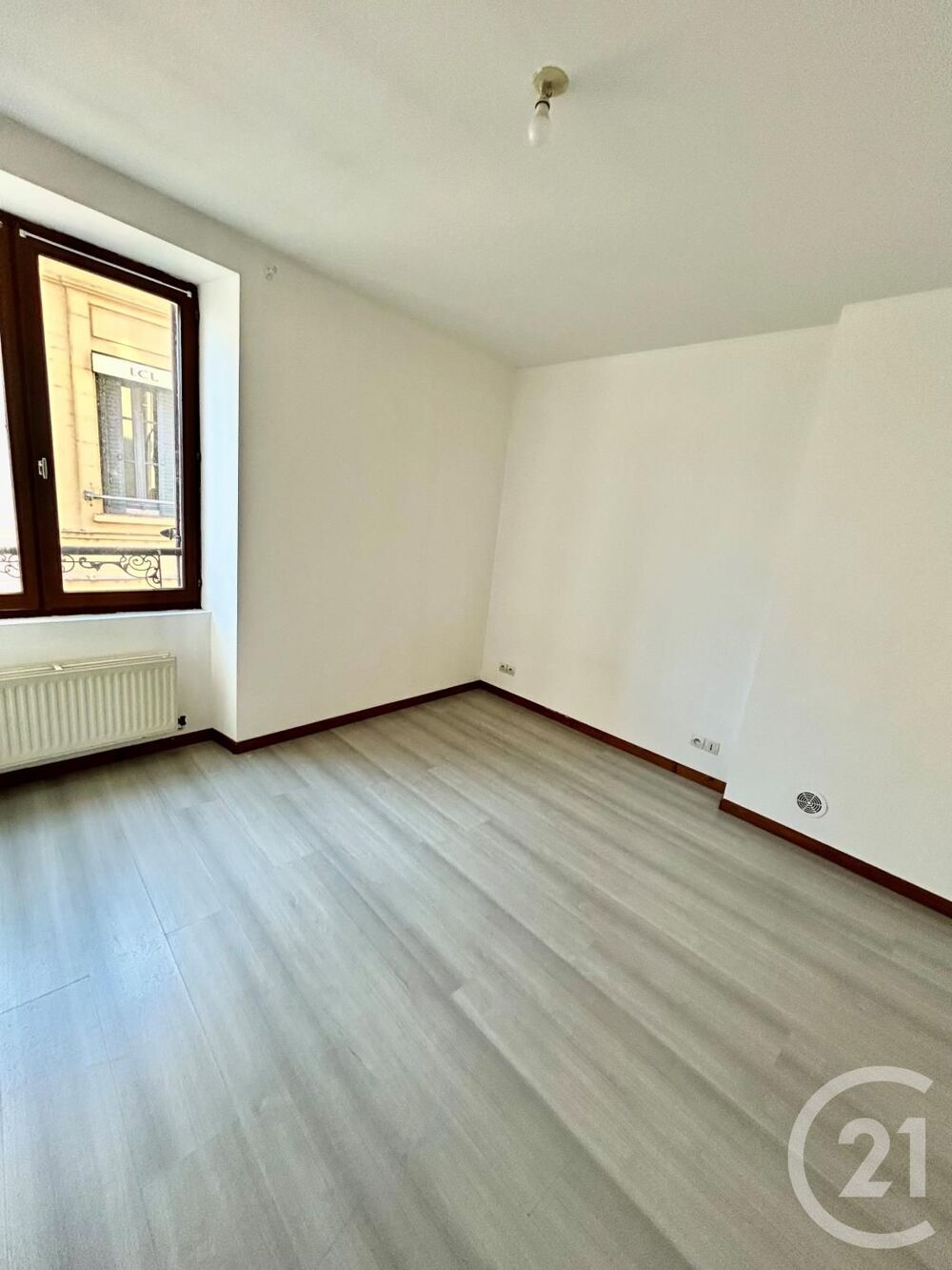 location Appartement - 2 pièce(s) - 46 m² Nemours (77140)