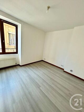  Appartement à louer 2 pièces 46 m²