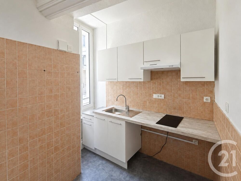 location Appartement - 2 pièce(s) - 50 m² Bagnols-sur-Cèze (30200)