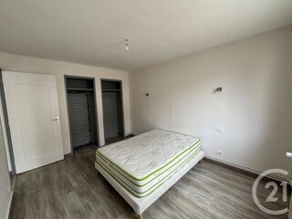  Appartement à louer 3 pièces 72 m²