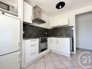  Appartement à louer 3 pièces 51 m²