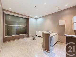  Appartement à louer 4 pièces 71 m²