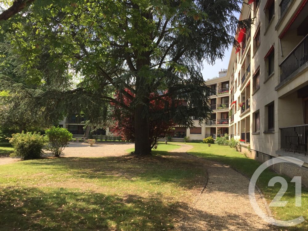 location Appartement - 3 pièce(s) - 61 m² Fontainebleau (77300)