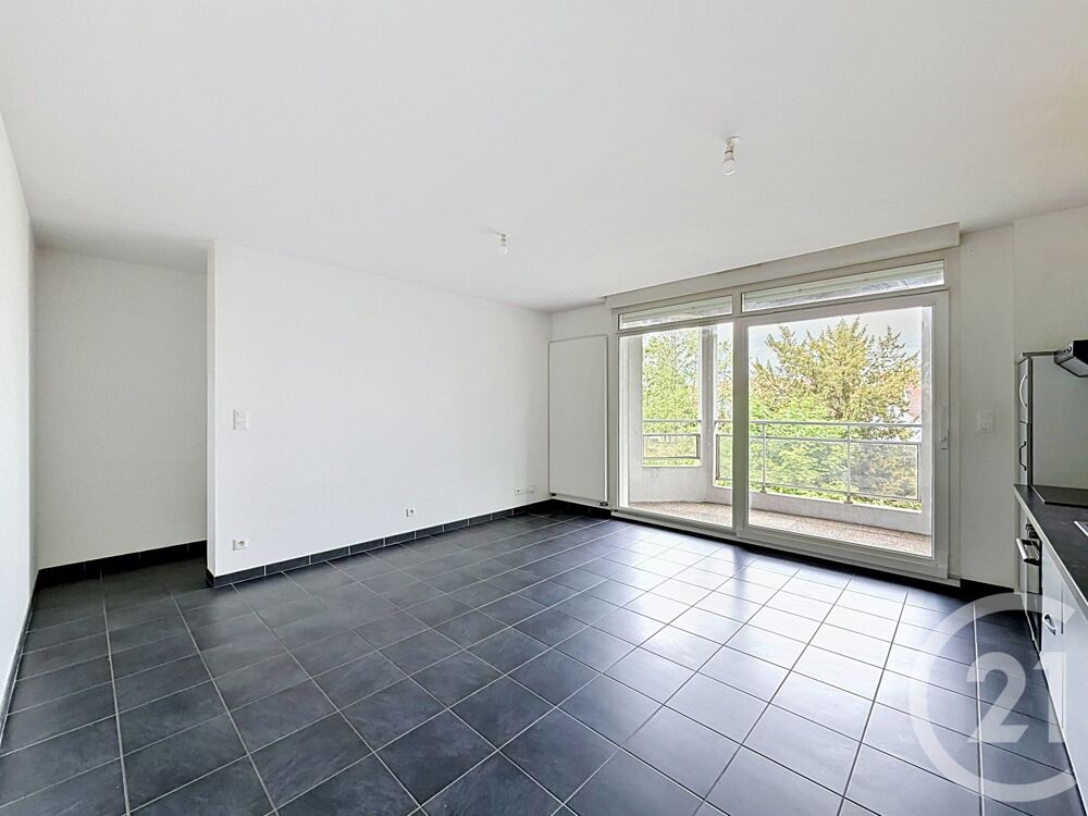 Découvrez ce charmant appartement T3 de 73 m² idéalement....