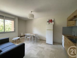  Appartement à louer 2 pièces 37 m²