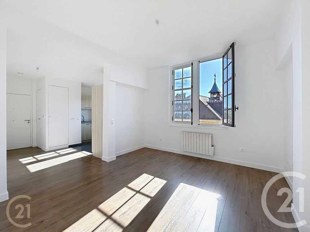 location Appartement - 4 pièce(s) - 86 m² Moret-sur-Loing (77250)
