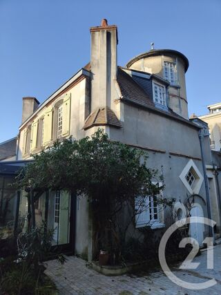  Maison � vendre 9 pi�ces 261 m�