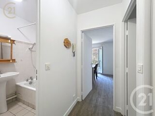  Appartement à louer 1 pièce 33 m²