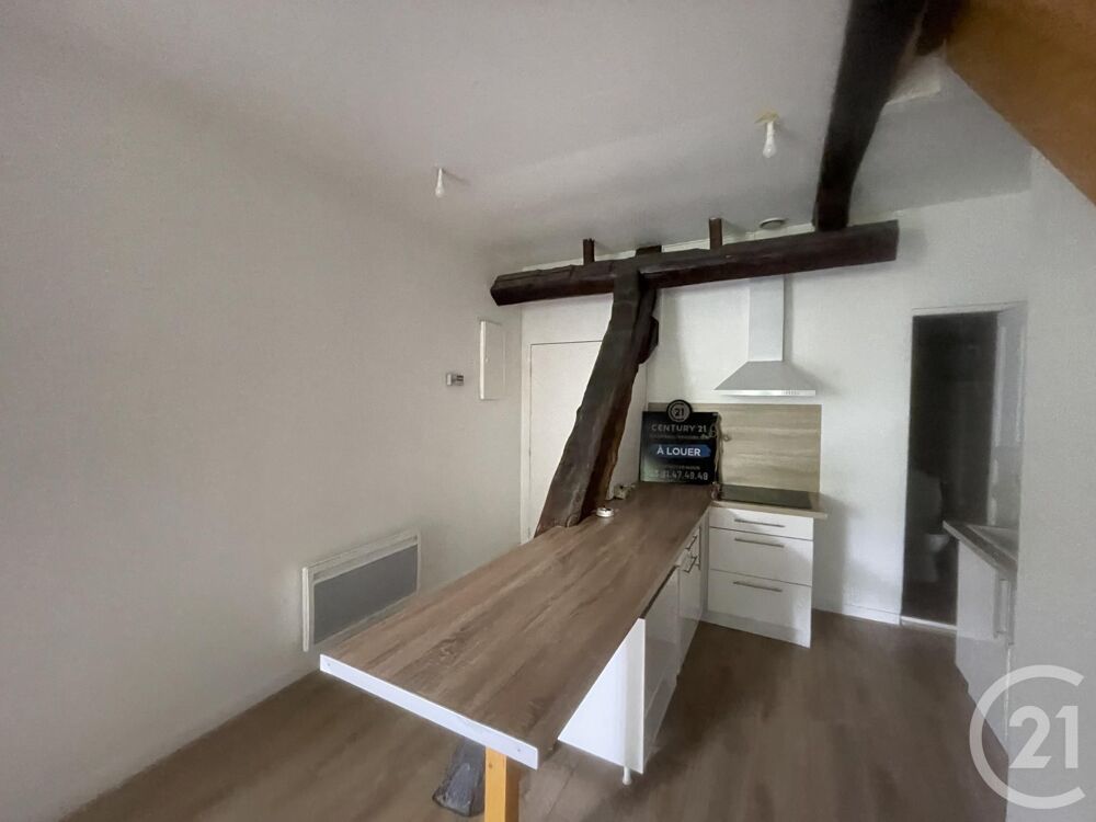 CENTURY 21 CHAPRAIS VOUS PROPOSE : rue Chifflet, avec pl....