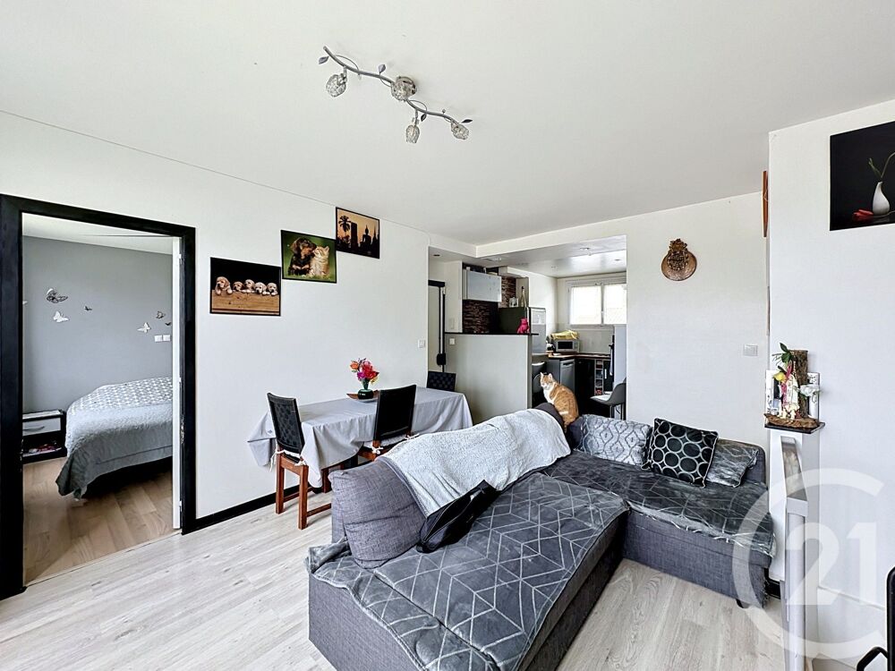 Découvrez ce superbe T4 avec garage en rez-de-chaussé su....