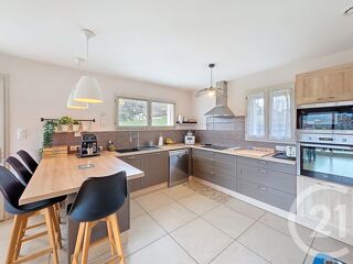  Maison � vendre 5 pi�ces 212 m�