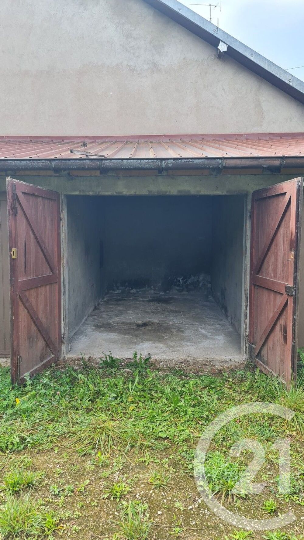location Parking / Garage - 12 m² Mandeure (25350)