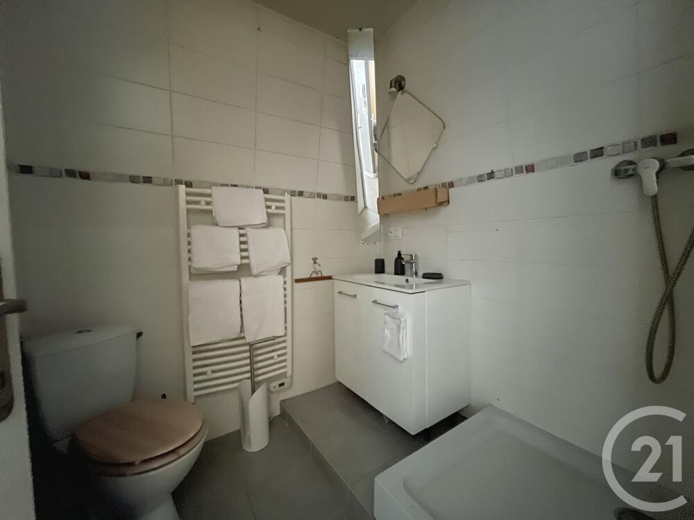 Century 21 Agence de la Gare vous propose au centre vill....