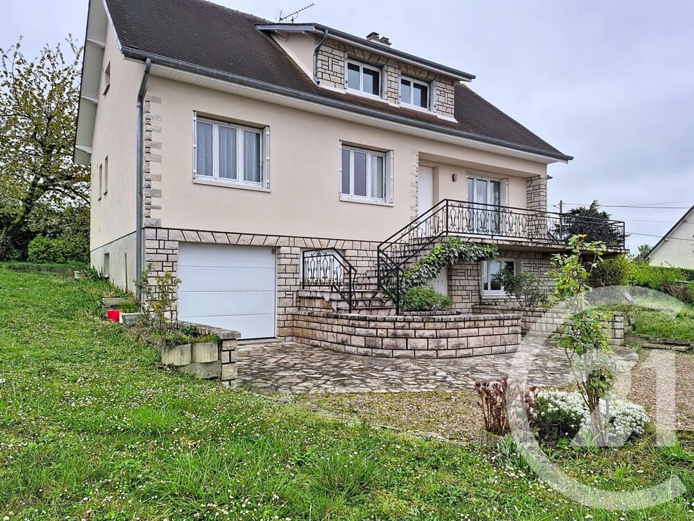 Découvrez cette magnifique maison de 8 pièces, située da....