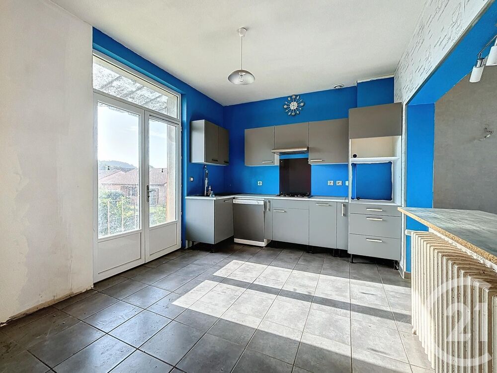 SAINT POURCAIN SUR SIOULE - Maison élevée sur sous-sol à....