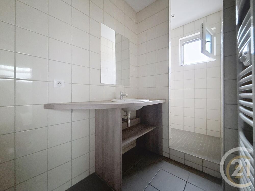 location Appartement - 3 pièce(s) - 92 m² Frahier-et-Chatebier (70400)